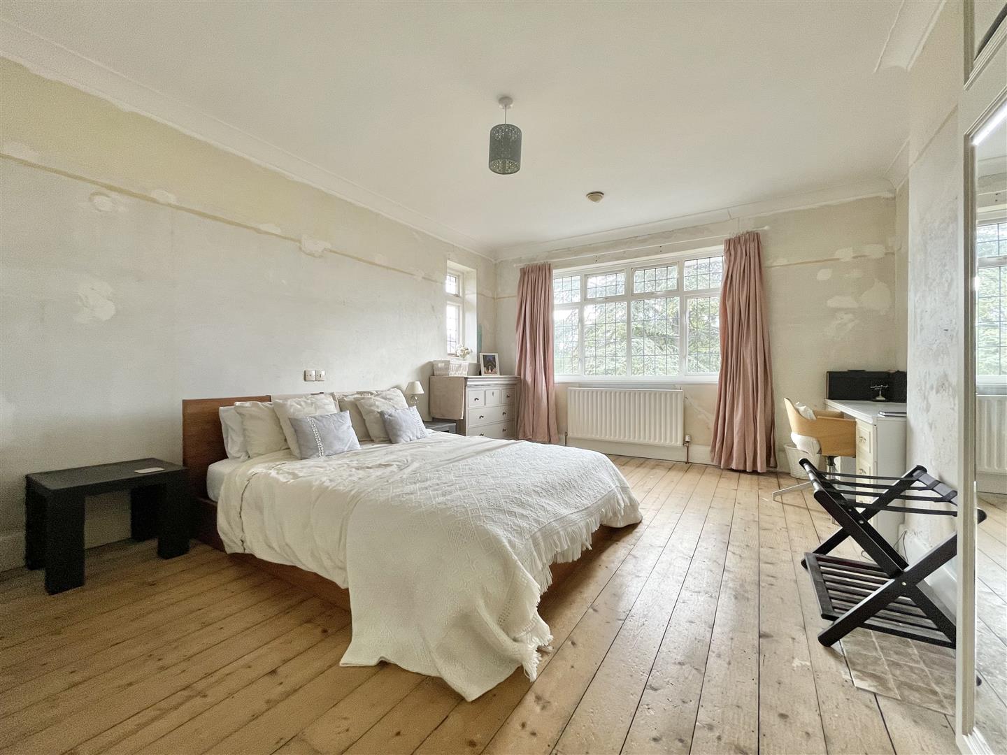 6 Bedroom House Canford Cliffs Avenue, Canford Cliffs